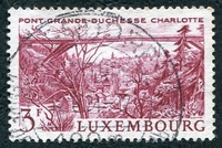 N°0689-1966-LUXEMBOURG-PONT CHARLOTTE-3F-CARMIN
