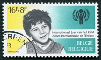 N°1962-1979-BELGIQUE-ANNEE INTERNATIONALE DE L'ENFANT-16F+8F