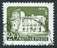 N°1336-1960-HONGRIE-CHATEAUX-TATA-VERT FONCE