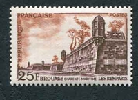 N°1042-1955-FRANCE-REMPARTS DE BROUAGE