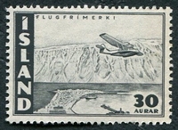 N°22-1947-ISLANDE-AVION AU DESSUS DE ISAFJORDUR-30A-GRIS NOI