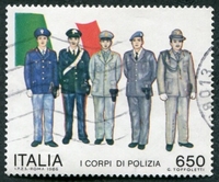 N°1706-1986-ITALIE-UNIFORMES DE POLICE-DRAPEAU-650L