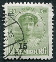 N°0197-1927-LUXEMBOURG-GRDE DUCHESSE CHARLOTTE-15 S/20C