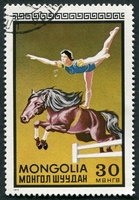 N°0655-1973-MONGOLIE-LE CIRQUE-EQUILIBRISTE A CHEVAL-30M