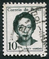 N°0819A-1967-BRESIL-DARCY VARGAS-10C-VERT FONCE