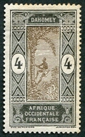 N°045-1913-DAHOMEY FR-INDIGENE SUR ARBRE-4C-NOIR ET BRUN