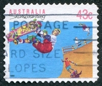 N°1181-1990-AUSTRALIE-PLANCHE A ROULETTES-43C