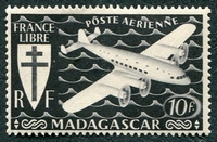 N°58-1943-MADAGASCAR-SERIE DE LONDRES-AVION-10F-NOIR