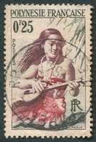 N°002-1958-POLYNESIE-JOUEUSE DE GUITARE-25C