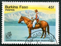 N°0660-1985-BURKINA-CAVALIER ET MONTAGNES-45F