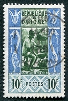 N°0164-1961-DAHOMEY-SCULPTEUR SUR BOIS-10F